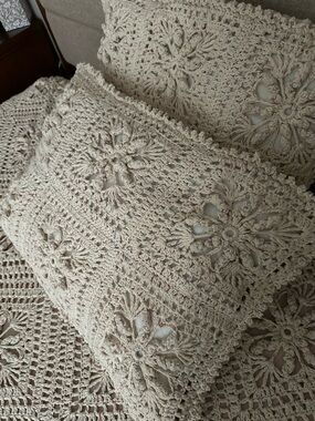 VTG Crochet Queen Bedspread Stunning Detail With Matching Pillow Shams